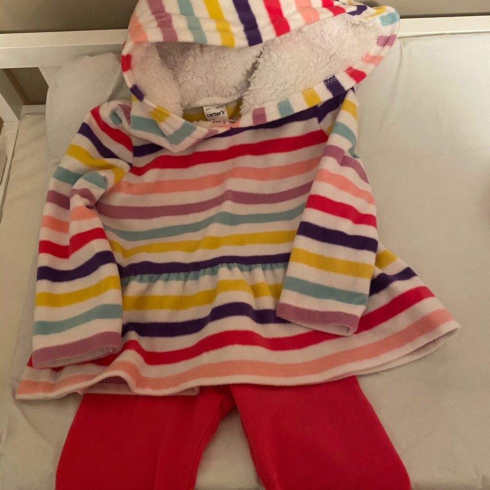 Carter’s two-piece Set